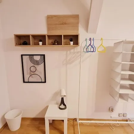 Przestronny W Mieszkaniu Na Filipa Krakkó