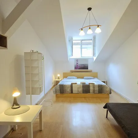 Przestronny Pokój W Mieszkaniu Na Filipa